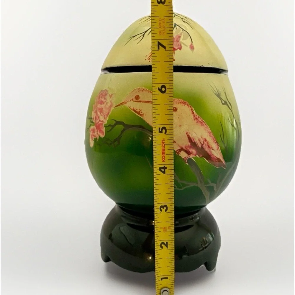 Vintage Vietnamese Hand Painted Lacquerware Egg With Lid‎ And Base